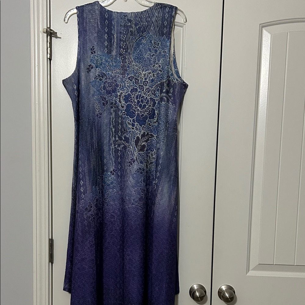 Elegant Ombré Purple to Blue Sleeveless Dress - Picture 3 of 3
